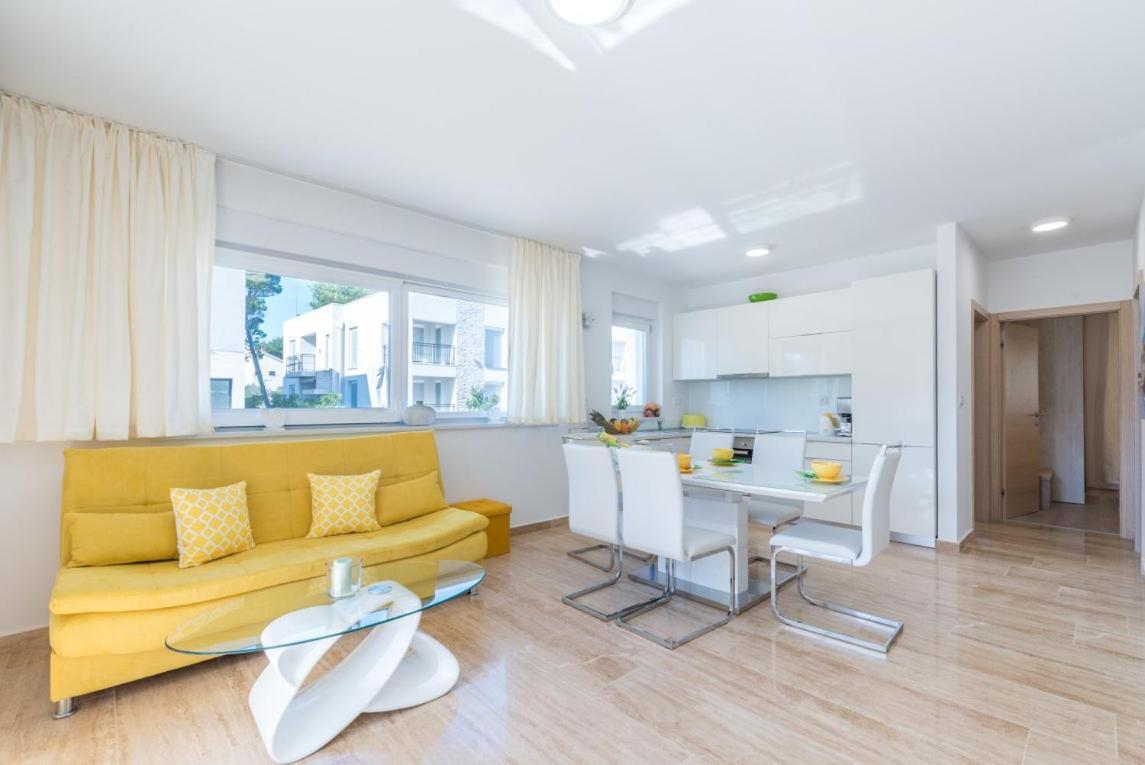 Apartmann Vir Exterior photo